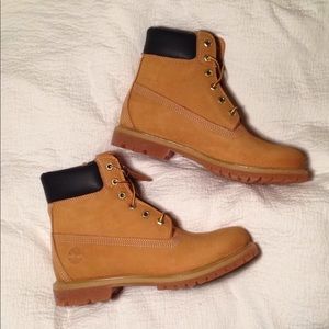 Woman's Timberland boots
